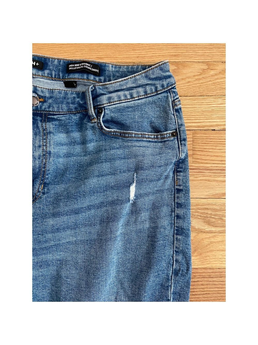 Joe Fresh Women’s Blue Distressed Straight Leg Jeans Size 18W - Picture 4 of 9